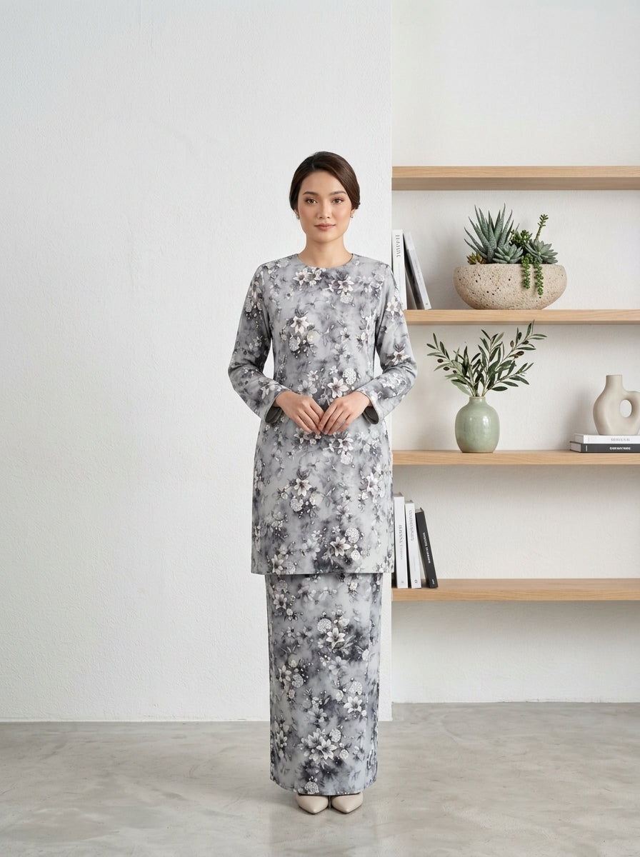 Seri Elara Modern Kurung