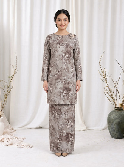 Seri Elara Modern Kurung